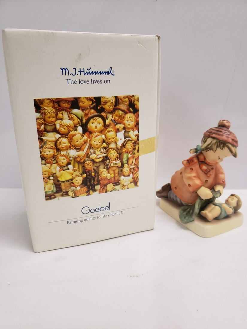 Hummel mom and baby statue new in box: Hummel mom and baby statue new in box