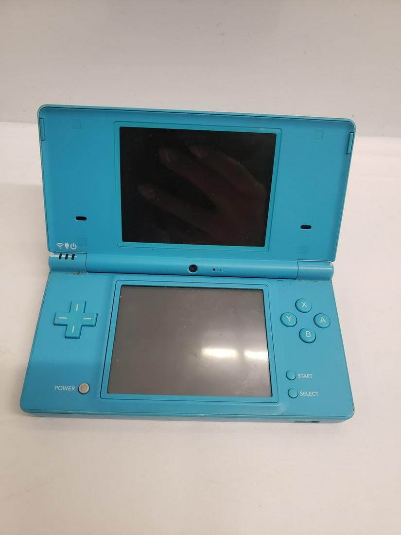 Blue Nintendo 3DS: Blue Nintendo 3DS - no charger or games included. This has not been tested