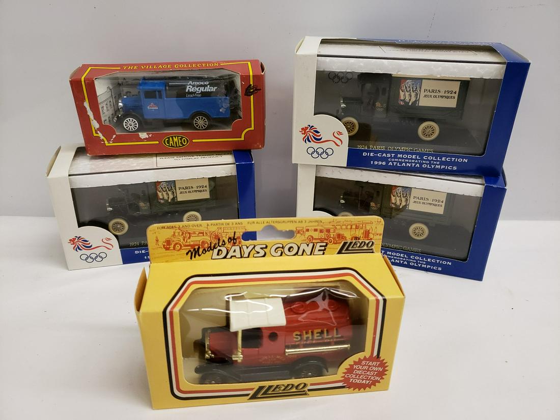 Lot of unopened car models (1 of 1)