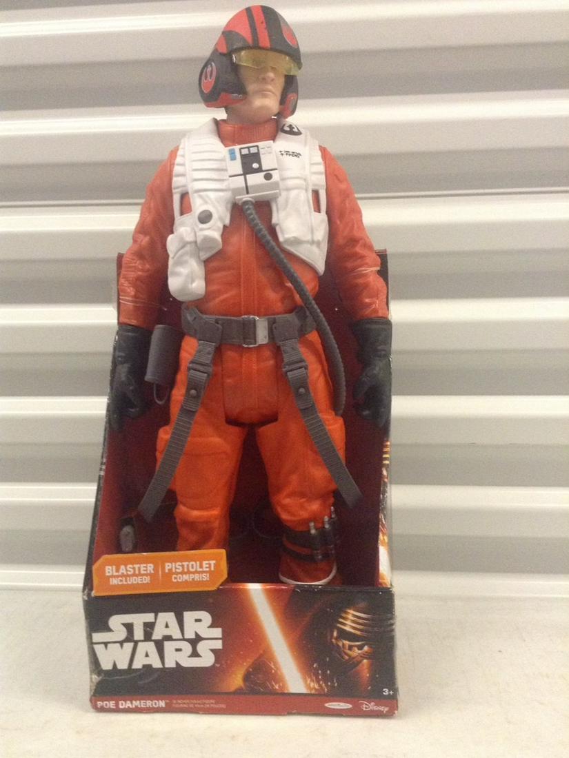 Poe Dameron Star Wars Figure in Box (1 of 1)