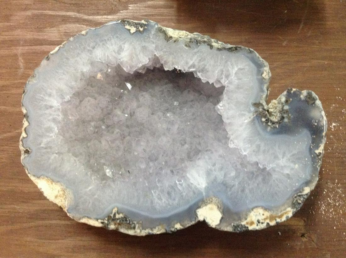 Geode: 6 in. long