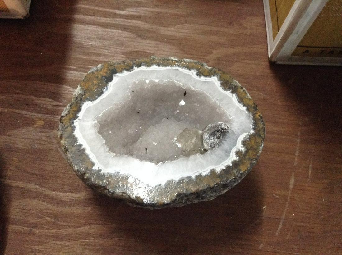 Geode: 4 in. long