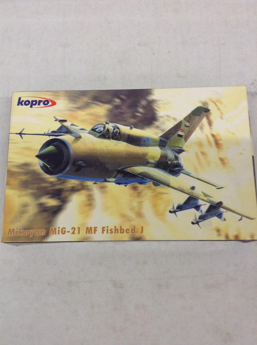 Mikoyan MiG-21 MF Fishbed model complete (1 of 1)