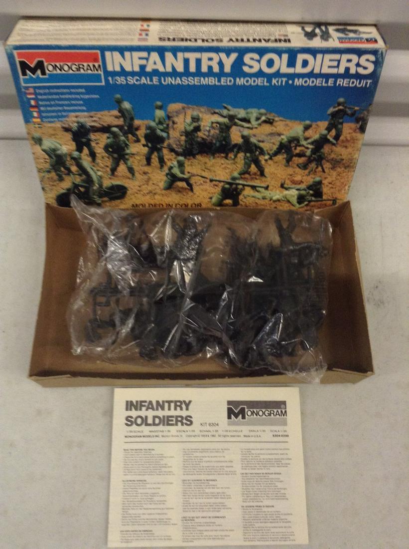 Infantry soldiers model set complete (1 of 1)