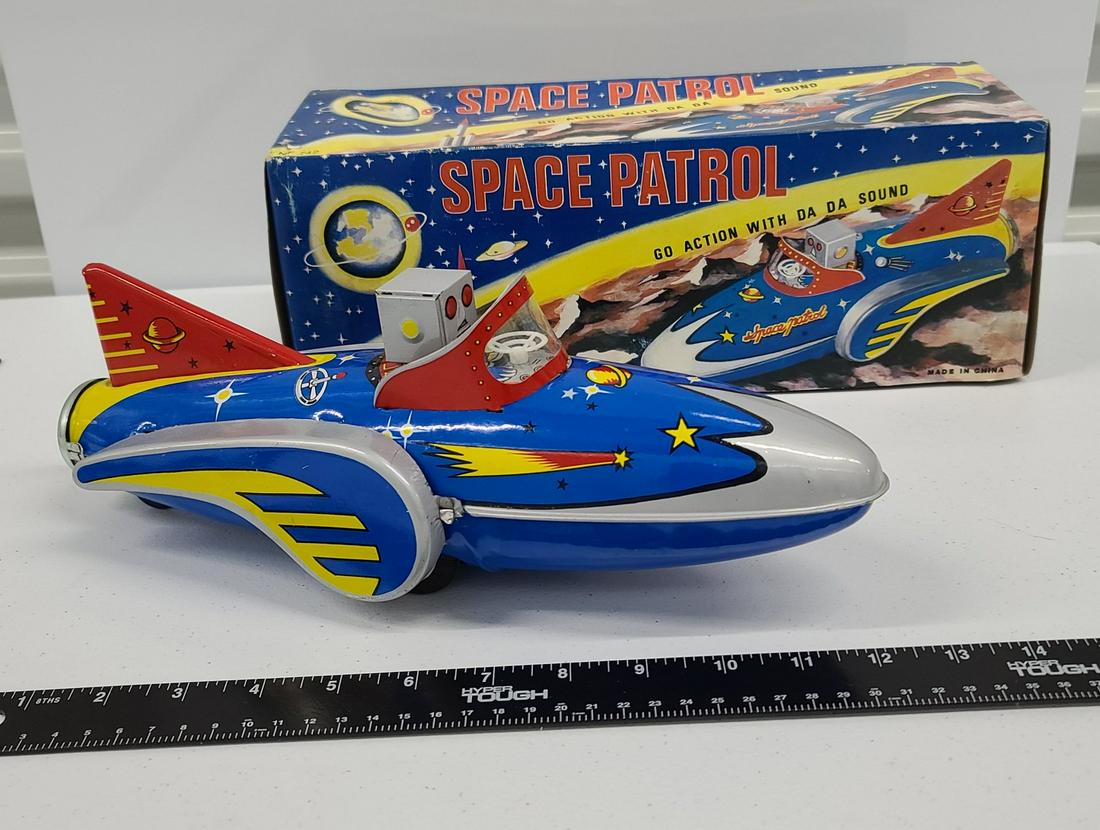 Space Patrol Tin toy with box (1 of 1)