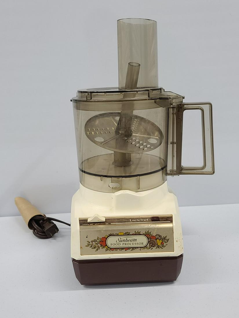 Vintage LeChef Sunbeam Food Processor (1 of 1)