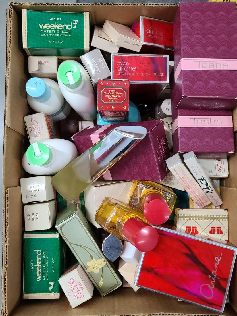Vtg Avon Perfume, Cologne, Makeup (1 of 1)