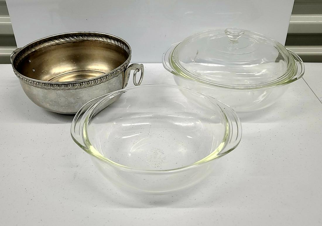 Pyrex & Mixing Bowl: Pyrex & Mixing Bowl