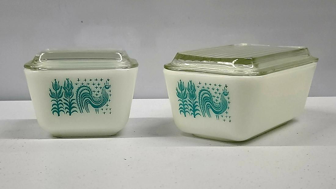 Vintage Pyrex Refrigerator Storage Butterprint (1 of 1)