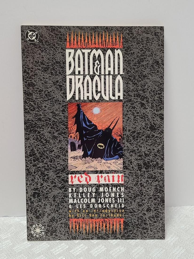 DC Batman and Dracula Graphic Novel (1 of 1)