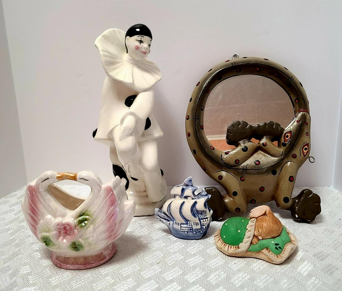 Vintage Ceramics & Lizard Mirror Mime 10": Vintage Ceramics & Lizard Mirror Mime 10"