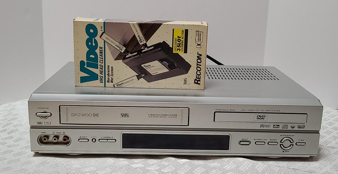 Daewoo DVD & VHS Player (1 of 1)