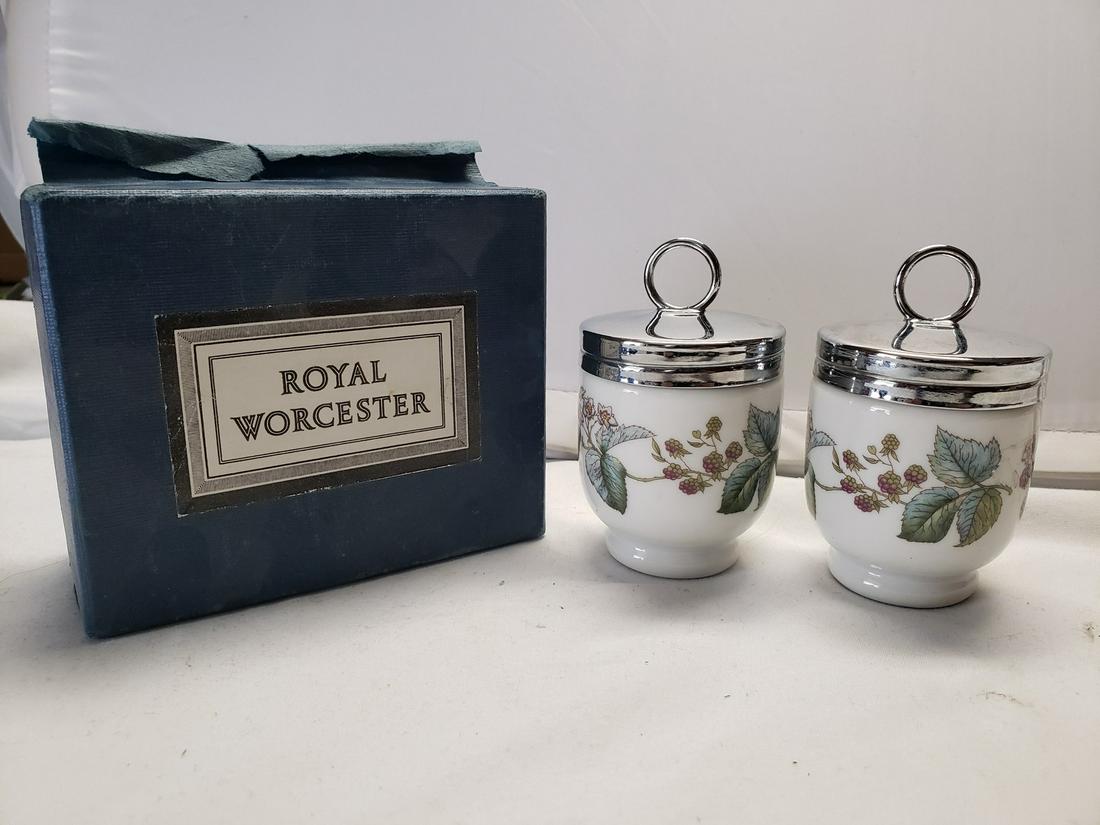 Royal Worcester Egg Coddler and Lid Evesham gold (1 of 1)