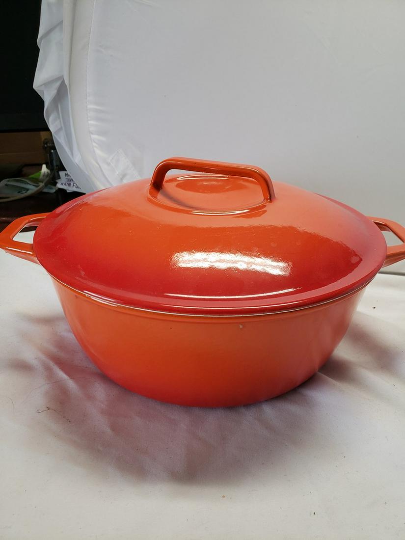 Vintage cast iron orange pot (1 of 1)