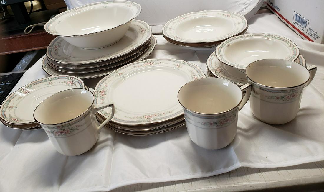 Noritake Ivory China japan Rothschild 7293