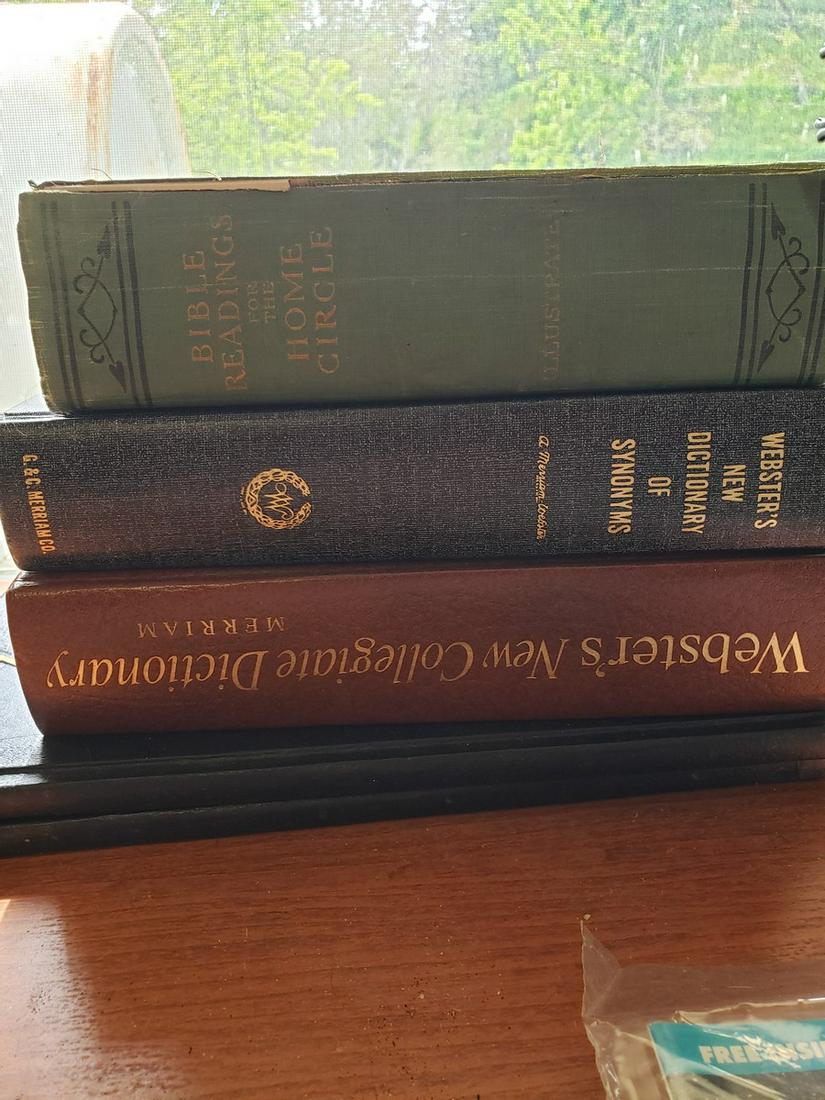 Lot of vintage books - Webster dictionary's and more (1 of 1)
