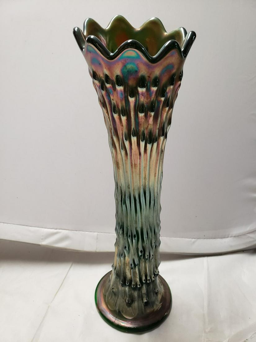 Iridescent Carnival vase (1 of 1)