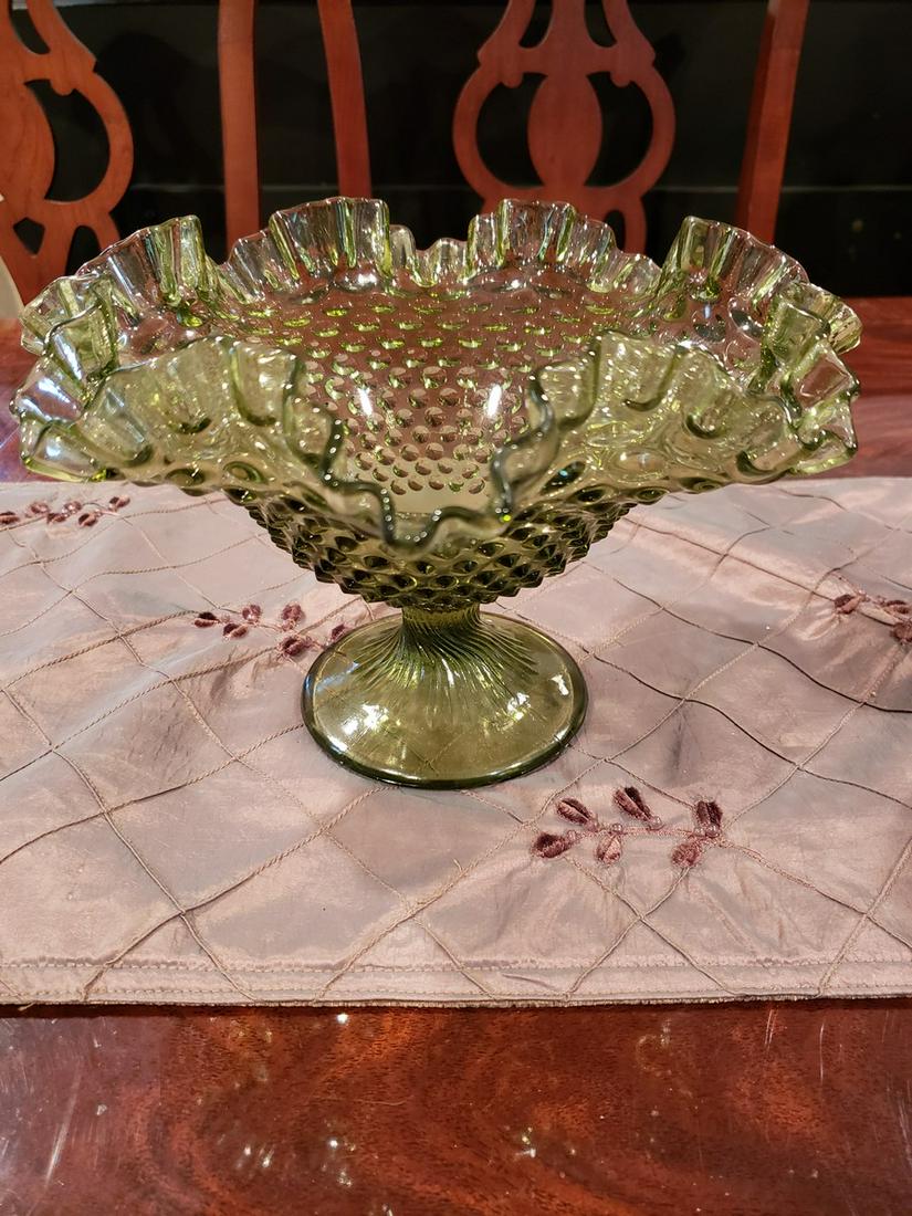 Hobnail Fenton olive green ruffled top green vase (1 of 1)