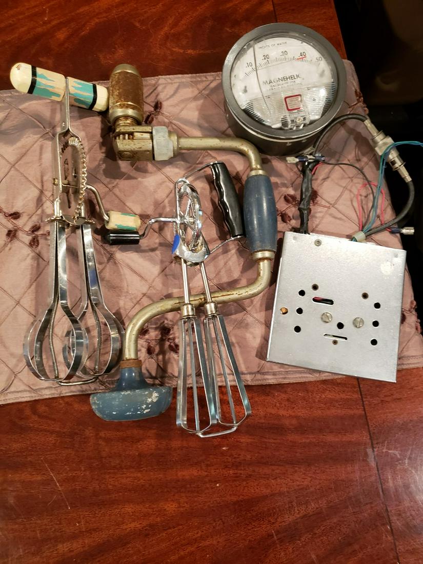 Lot of vintage Kitchen gadgets and more (1 of 1)