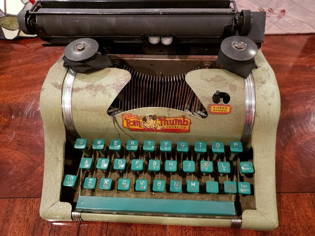 Toy Tom Thumb Typewriter (1 of 1)