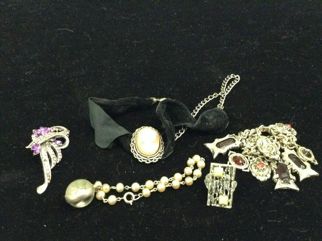 Silvertone Costume Jewelry (1 of 1)