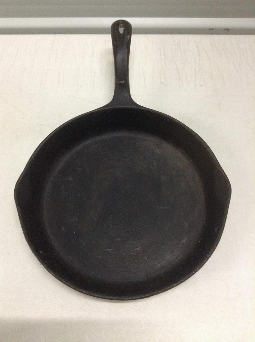 Wagner's 1891 Original Cast Iron Pan 11": Wagner's 1891 Original Cast Iron Pan 11"