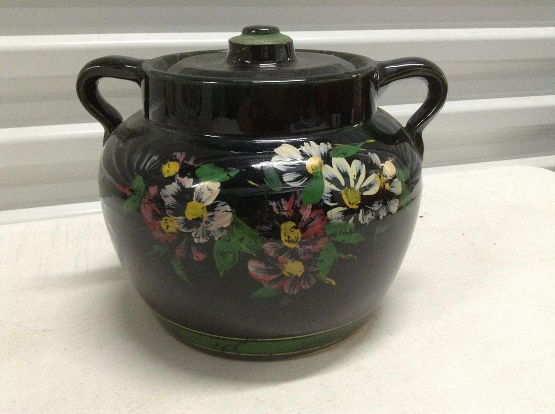 Early handpainted Cookie Jar (1 of 1)