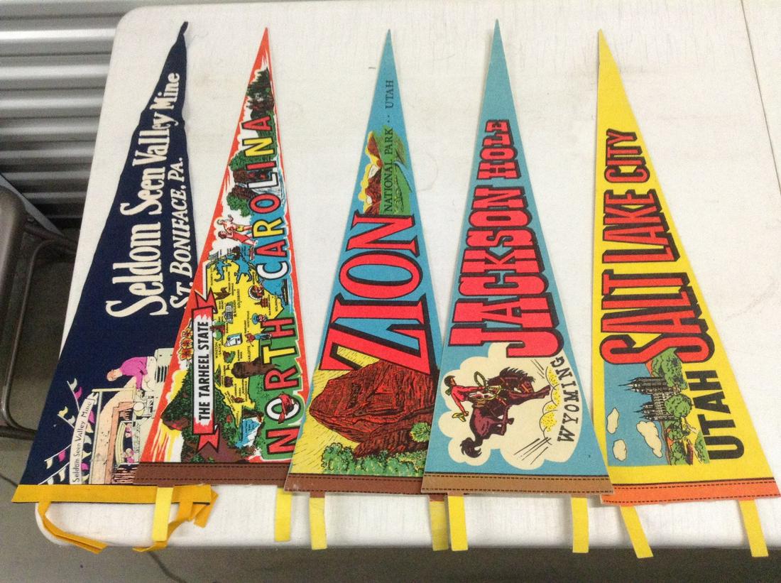 Lot of Vintage Pennants: Lot of Vintage Pennants