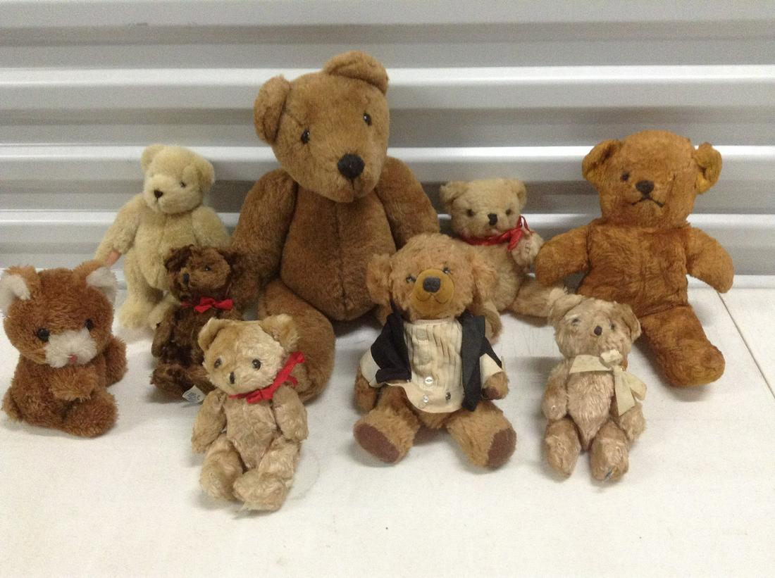 Large lot of Vintage Teddy Bears (1 of 1)
