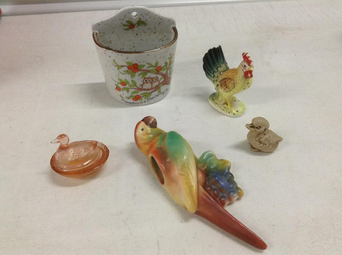 Lot of Vintage Wall Pockets and birds (1 of 1)