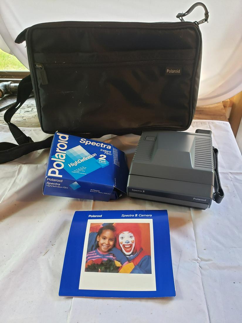 Vintage Polaroid camera with carrying case (1 of 1)