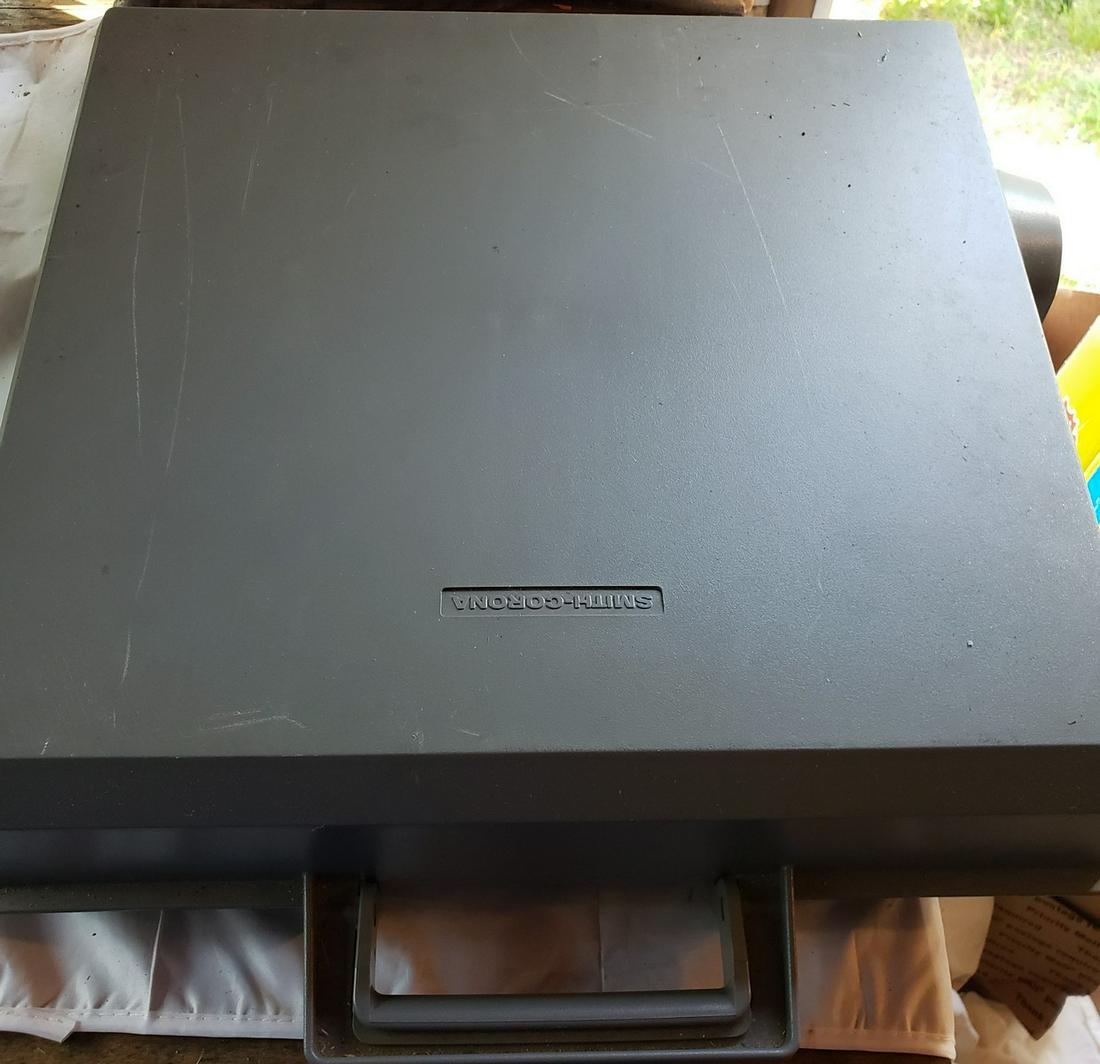 1960 Gray Smith Corona manual portable typewriter with (1 of 1)