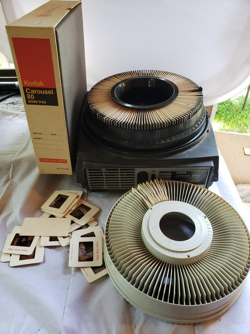 Kodak Carousel  650H Projector and slide tray (1 of 1)