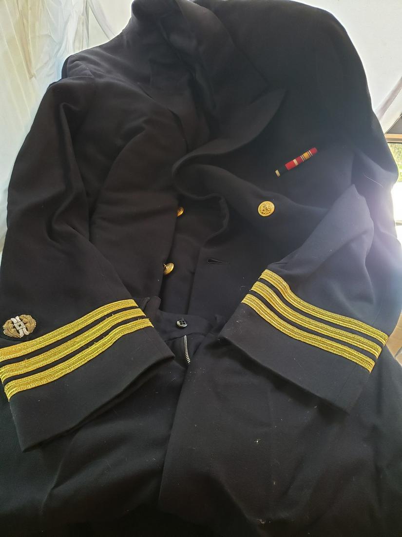 military uniform US Navy Officers WWII Dress Blue (1 of 1)