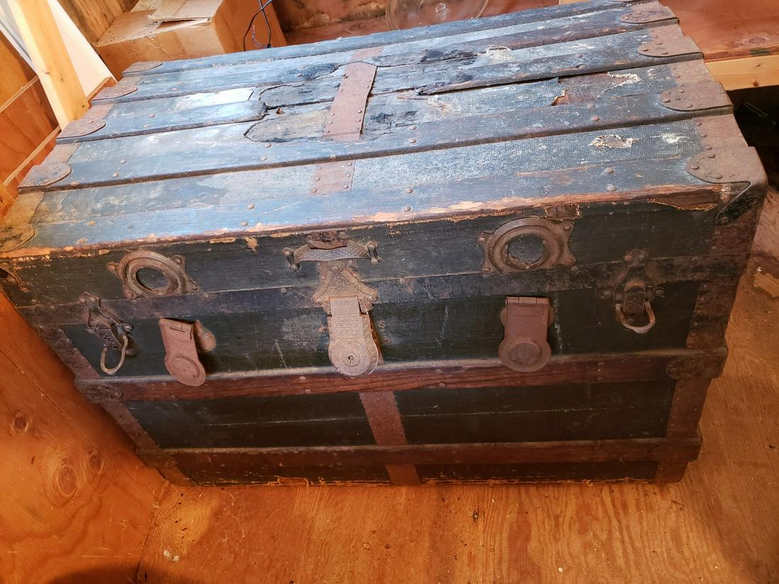 Antique Military trunk (1 of 1)