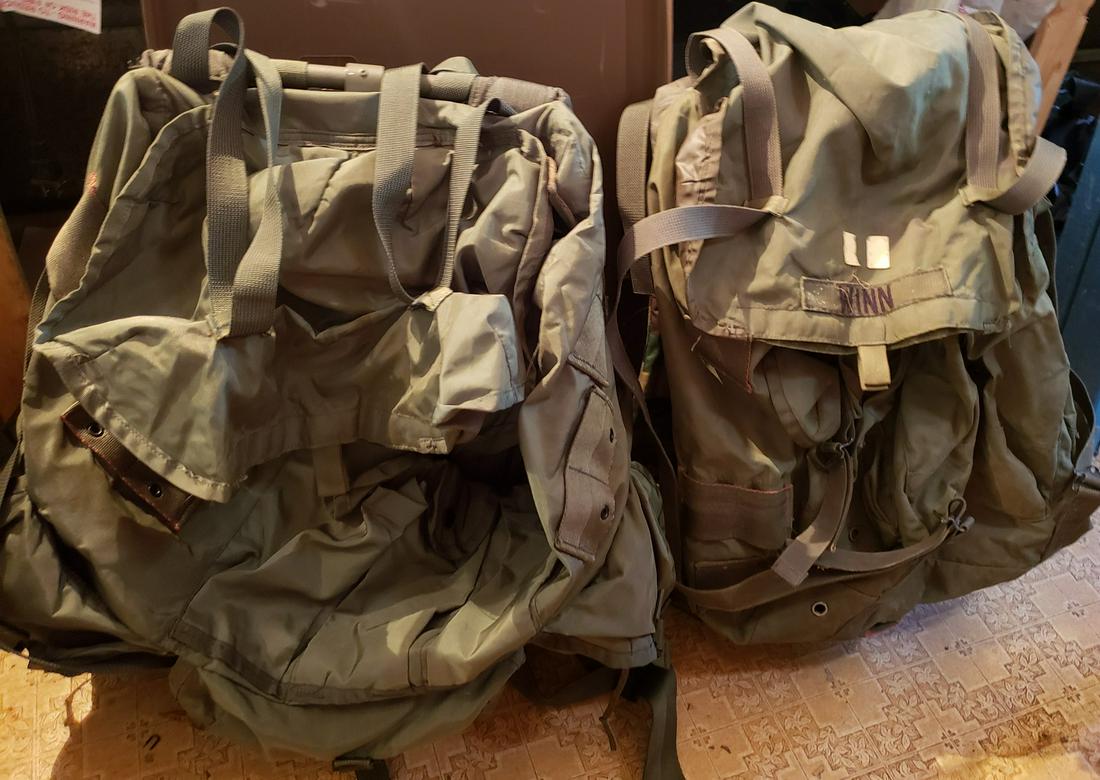 Lot of 2 Vintage US Army backpacks (1 of 1)