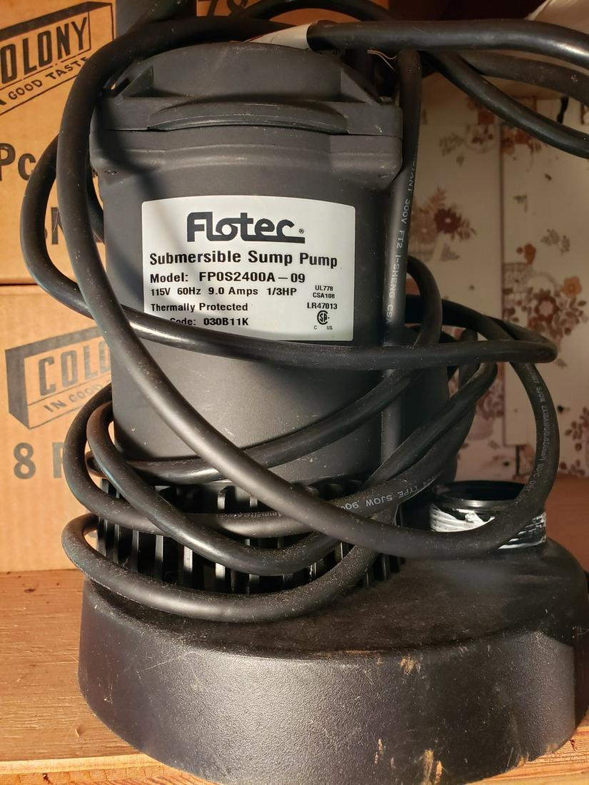 Flotec submersible sump pump (1 of 1)