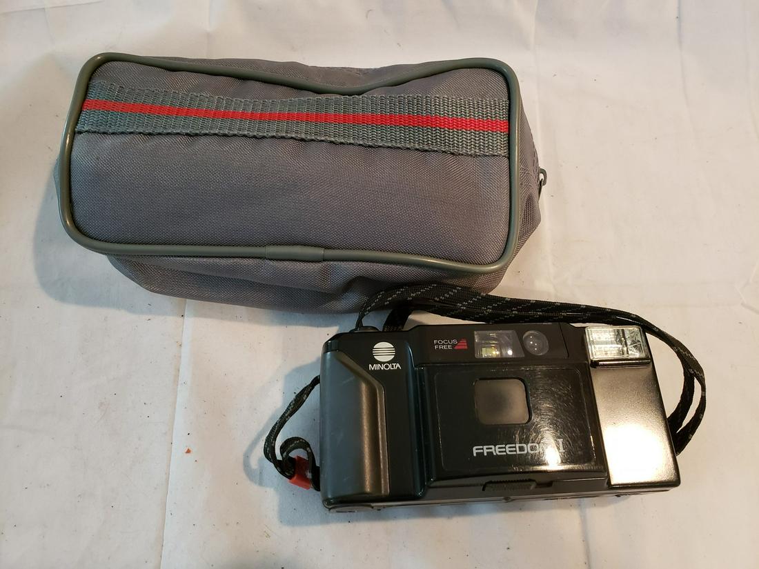 Minolta Freedom I camera with case (1 of 1)