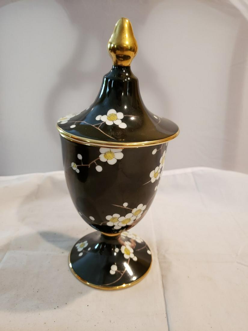 Noritake lidded hand painted bowl: Noritake lidded hand painted bowl
