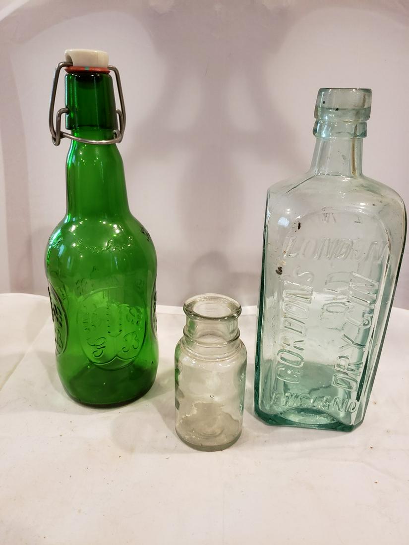 Lot of advertising bottles: Lot of advertising bottles