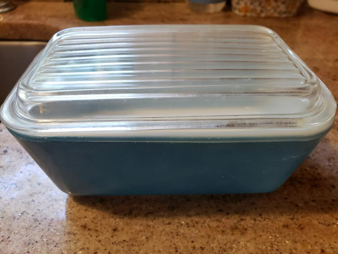 Vintage Blue Pyrex loaf dish (1 of 1)