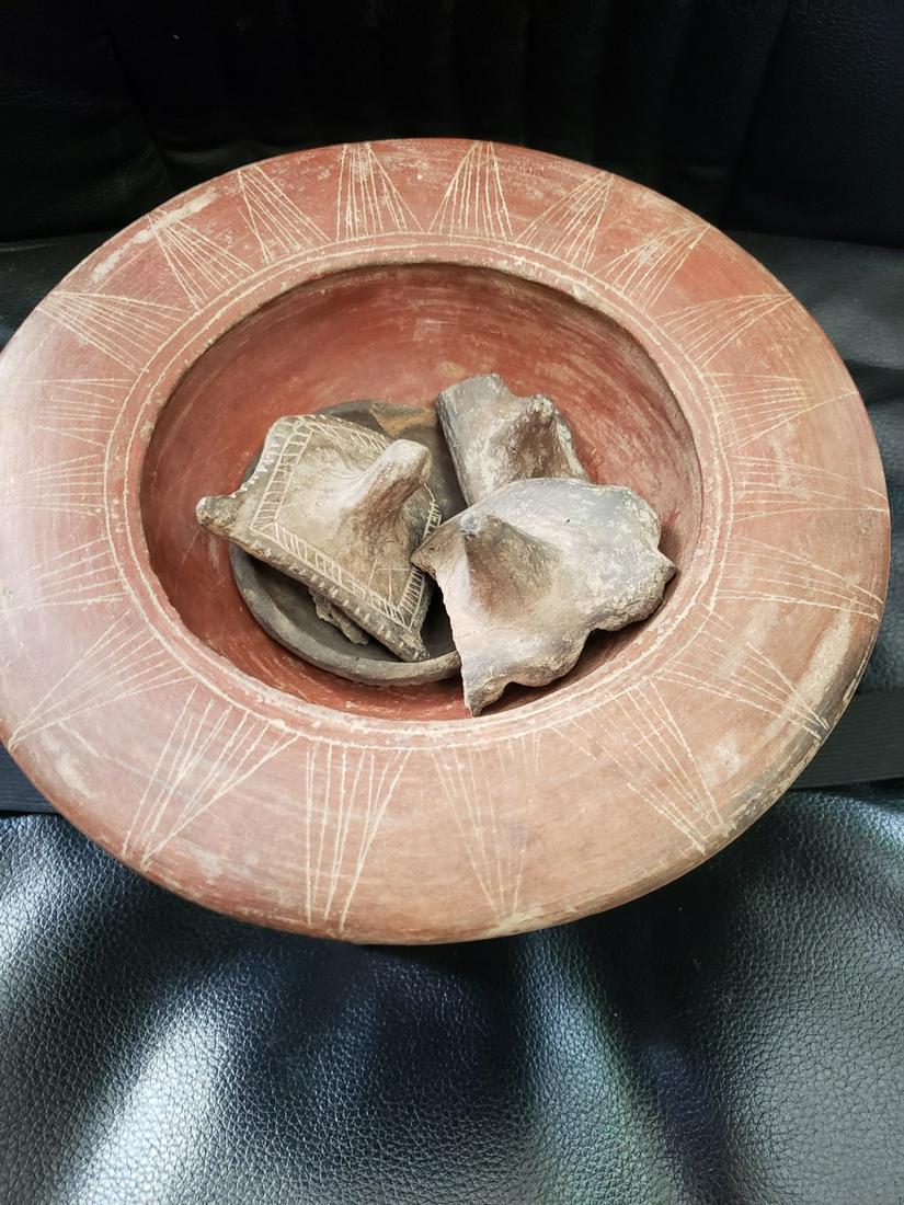 Pre-Columbian Clay bowl artifact (1 of 1)