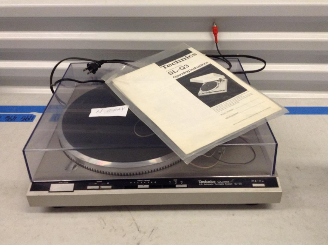 Technics turntable system SL-Q3 (1 of 1)