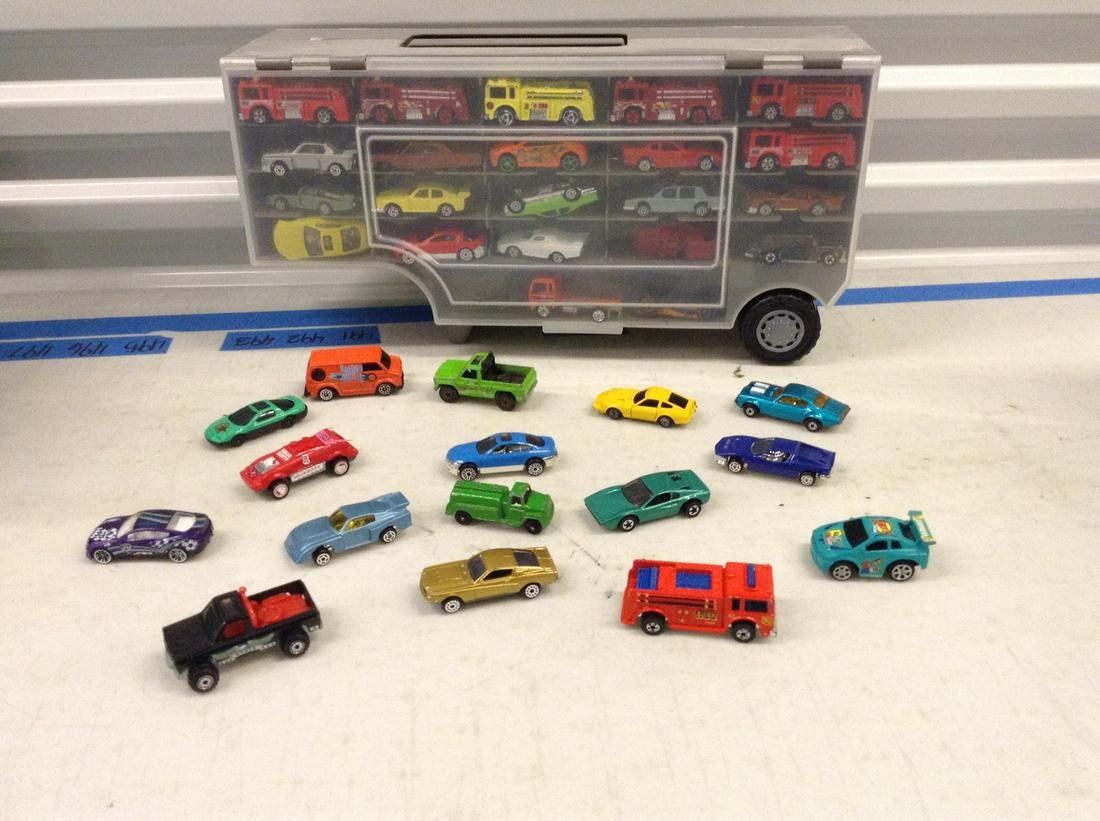 Hot Wheels, Matchbox and more with display case: Hot Wheels, Matchbox and more with display case