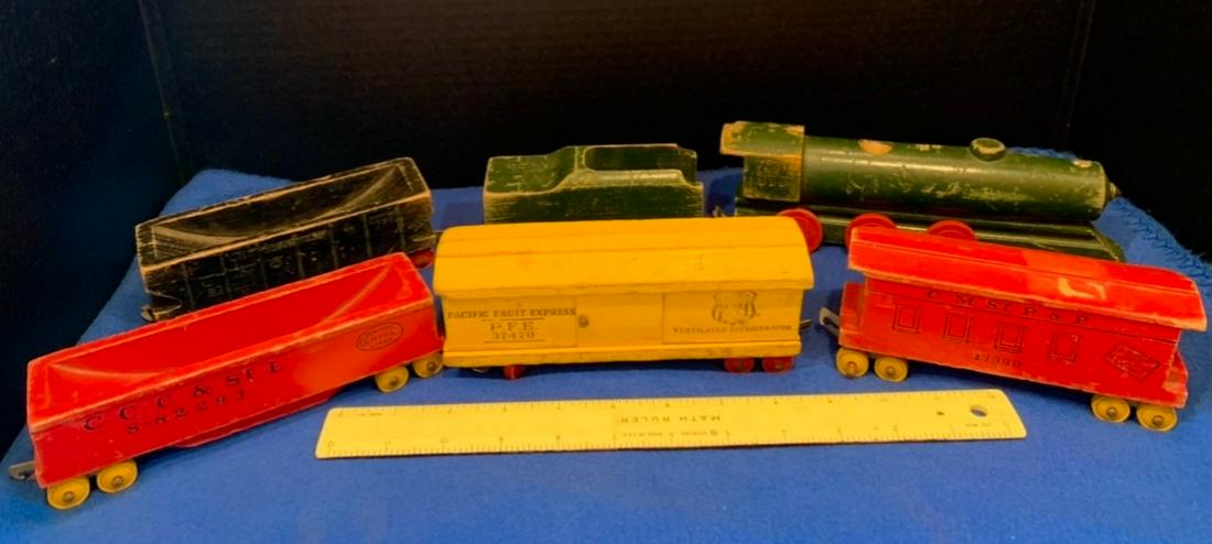 Vintage Wood Train Set, 6 Pieces, Range in size 5" to (1 of 1)