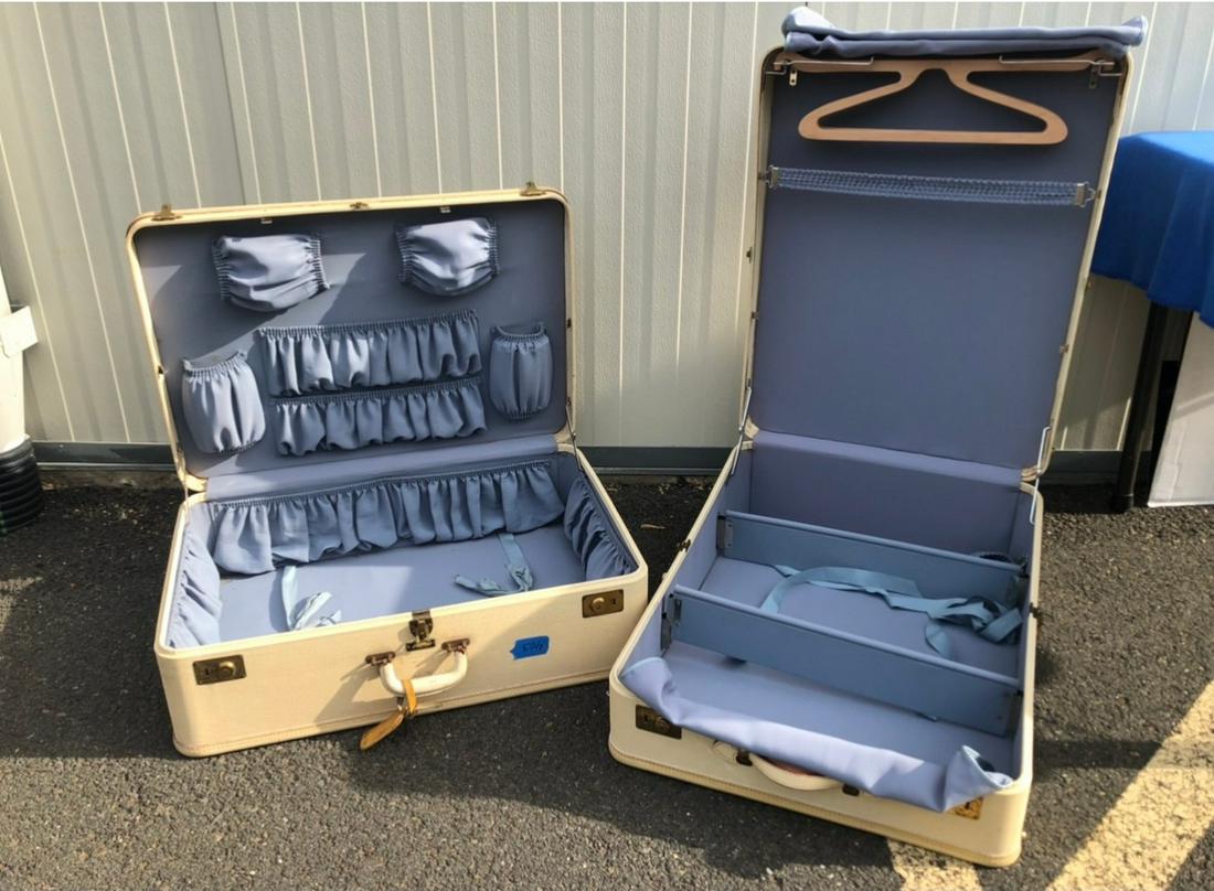 Piece of History, 2 Full Sized Amelia Earheart Luggage: Piece of History, 2 Full Sized Amelia Earheart Luggage pieces, small stain on inside of luggage