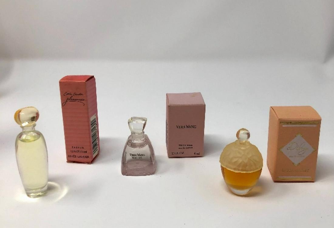 Lot of 6 vintage perfume bottles (1 of 1)