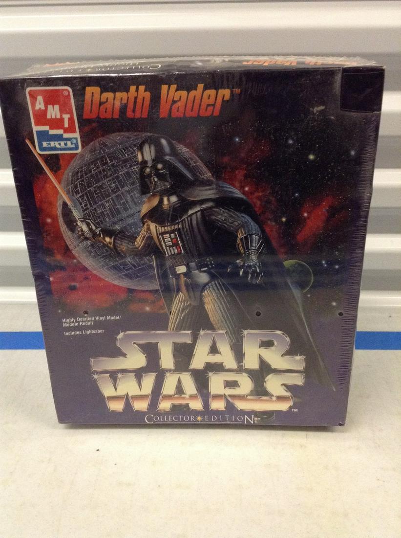 1995 AMT Ertl Darth Vader Vinyl model sealed (1 of 1)