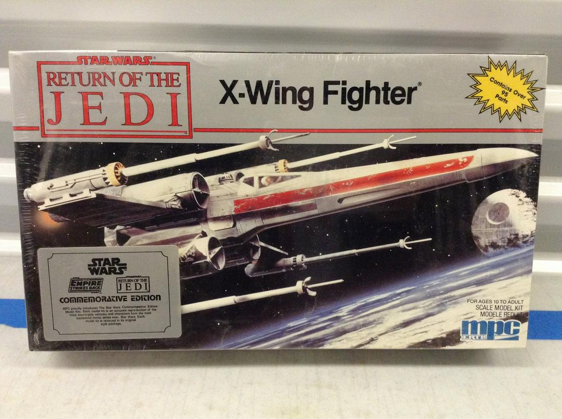 MPC ertl Star Wars X-Wing fighter model sealed (1 of 1)