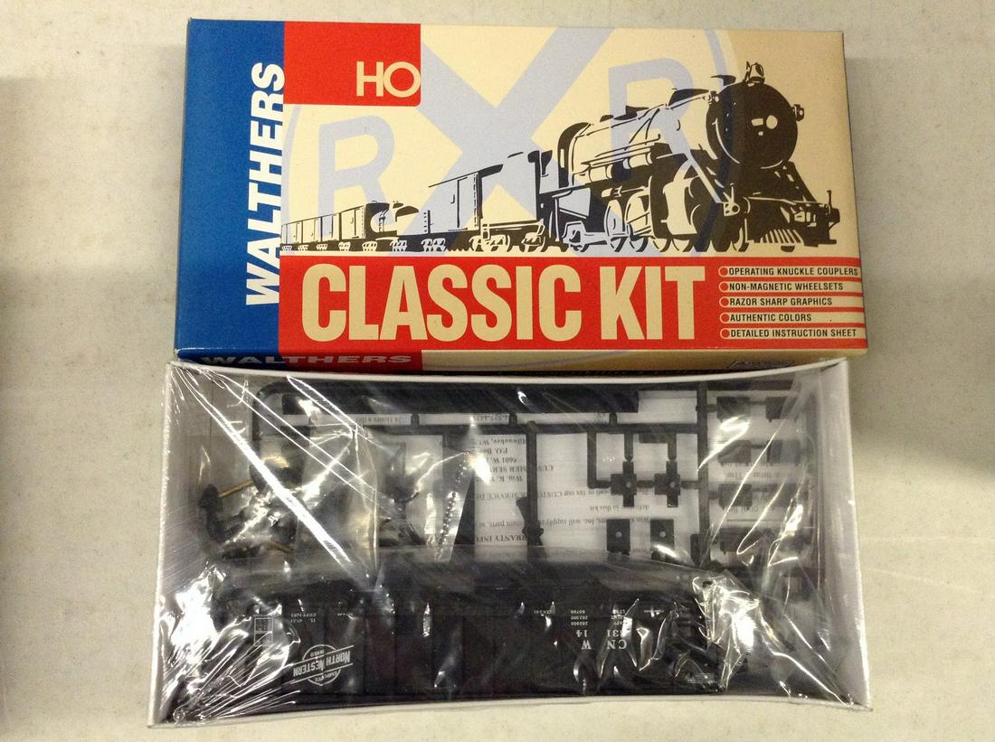 100 ton quad hopper train model complete (1 of 1)